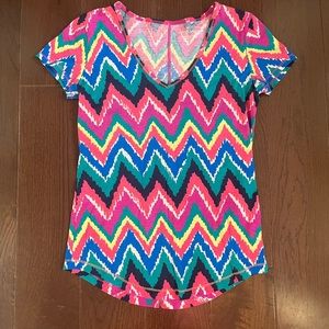 Lilly Pulitzer Cynthia Top – “Hearts a Flutter” Print